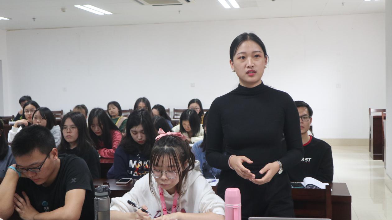 说明: 观众回答提问(3)
