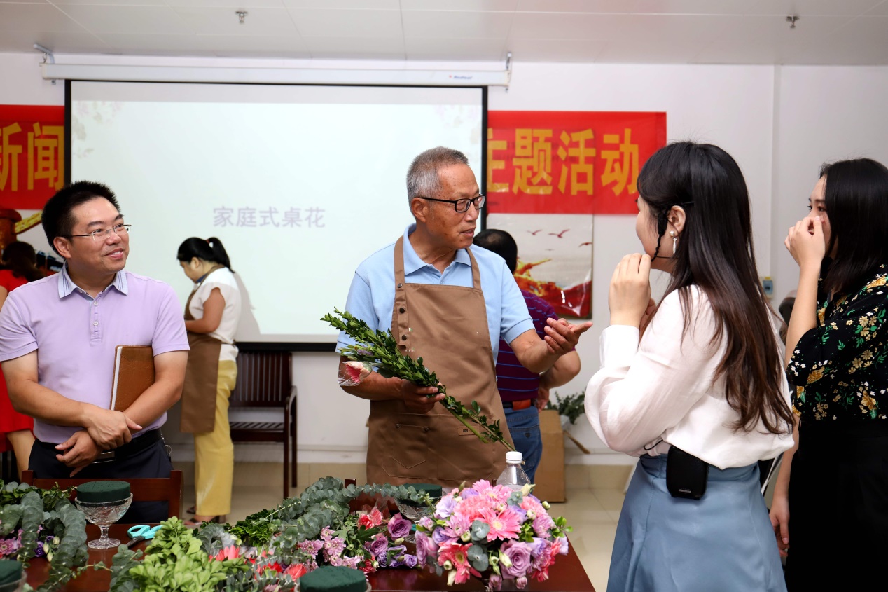 说明: D:\工会\3.8+9.10主题\2.jpg
